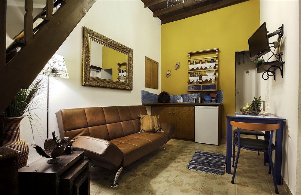 Lindos Boutique - Adults Only Apartment Bagian luar foto