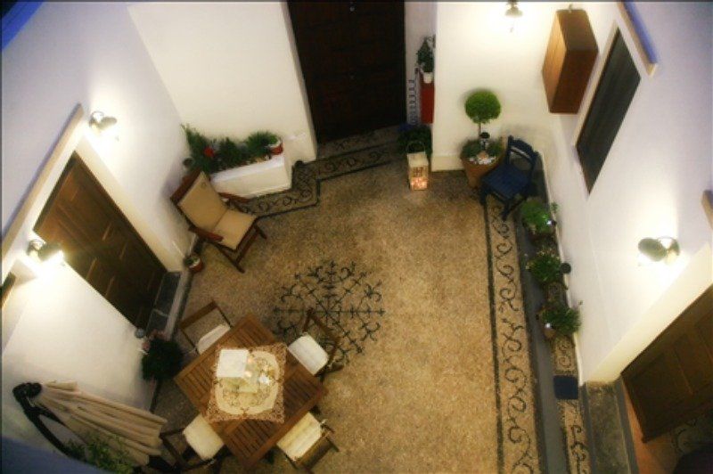 Lindos Boutique - Adults Only Apartment Bagian luar foto