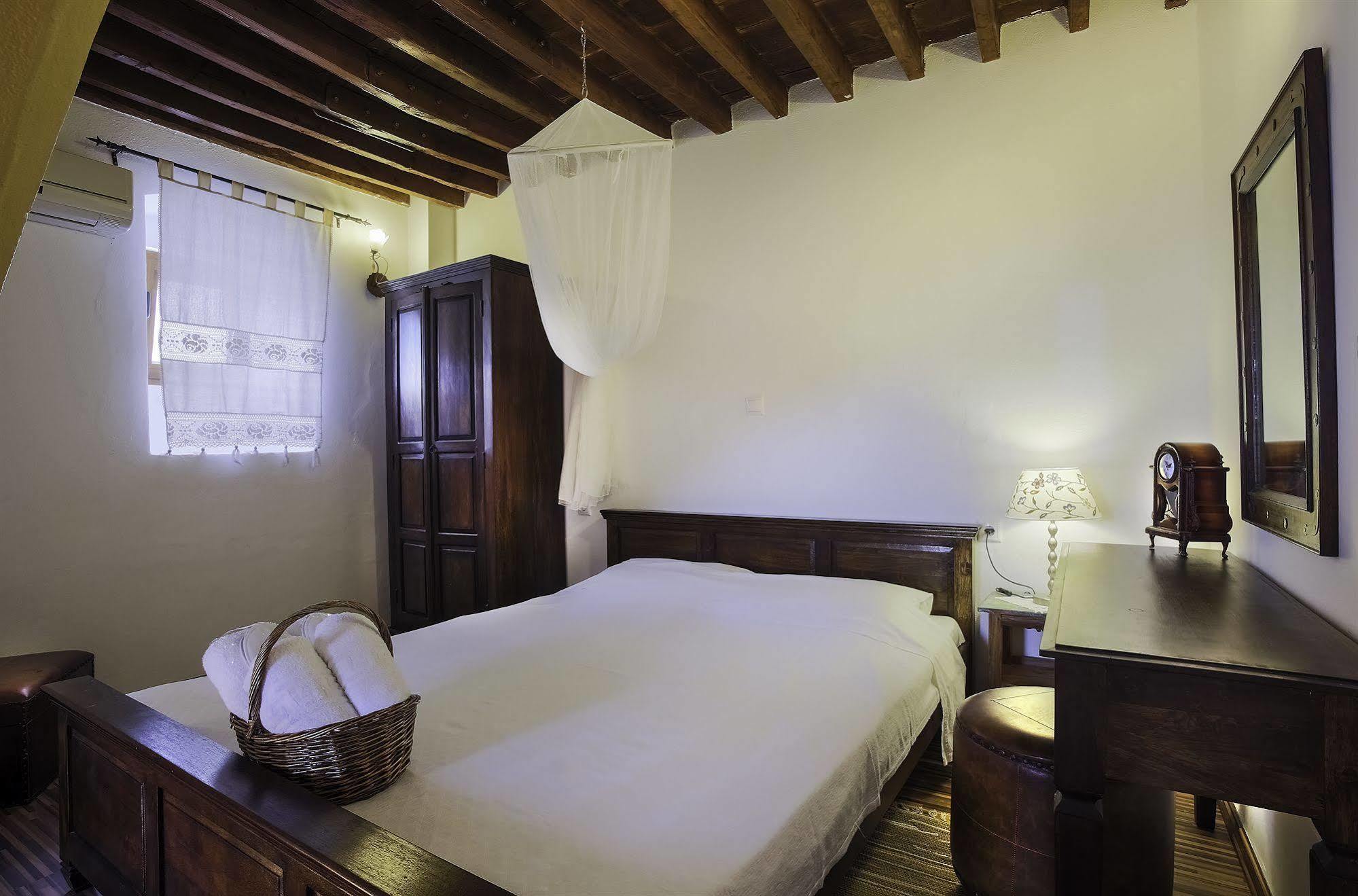Lindos Boutique - Adults Only Apartment Bagian luar foto