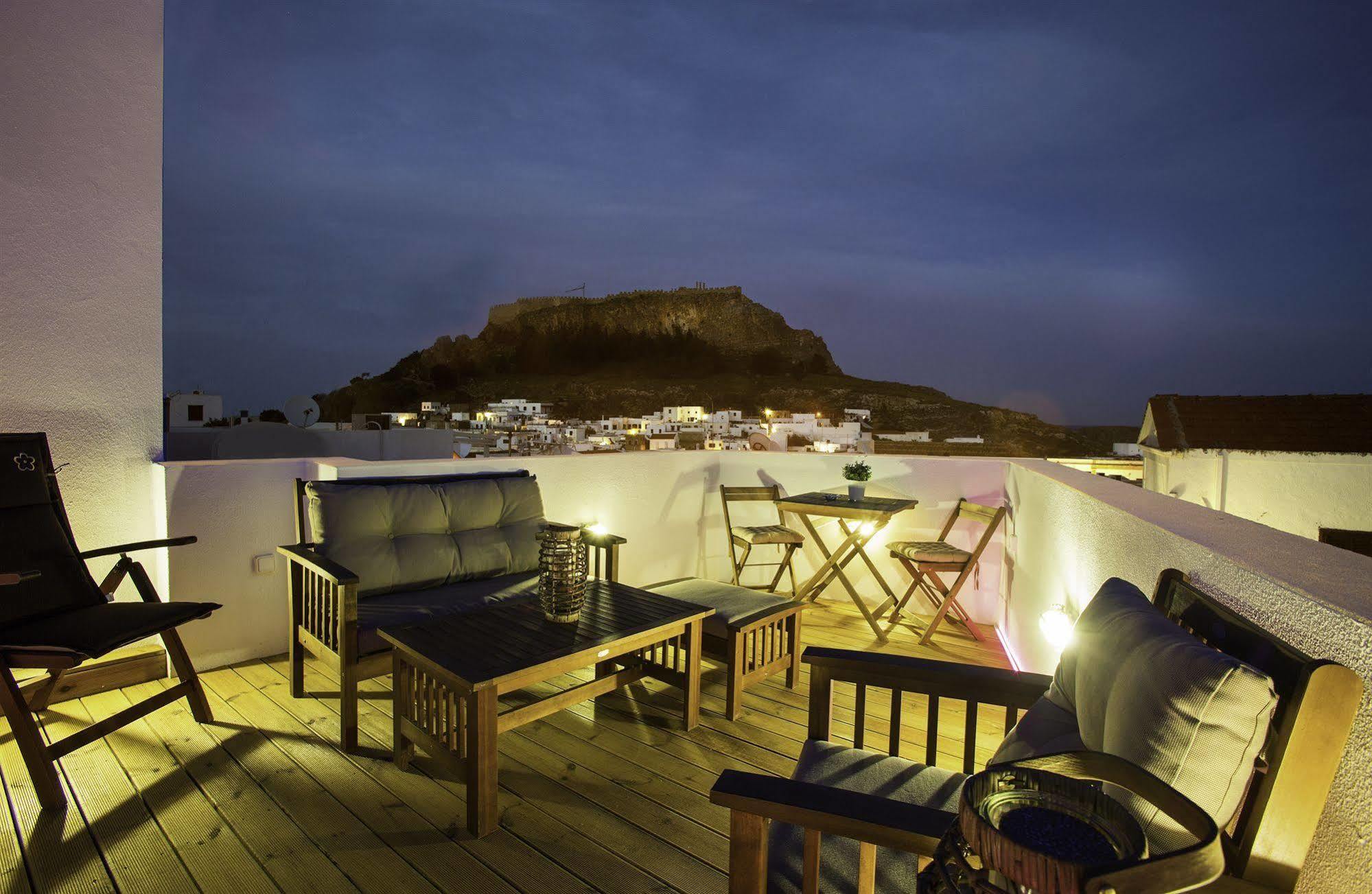 Lindos Boutique - Adults Only Apartment Bagian luar foto