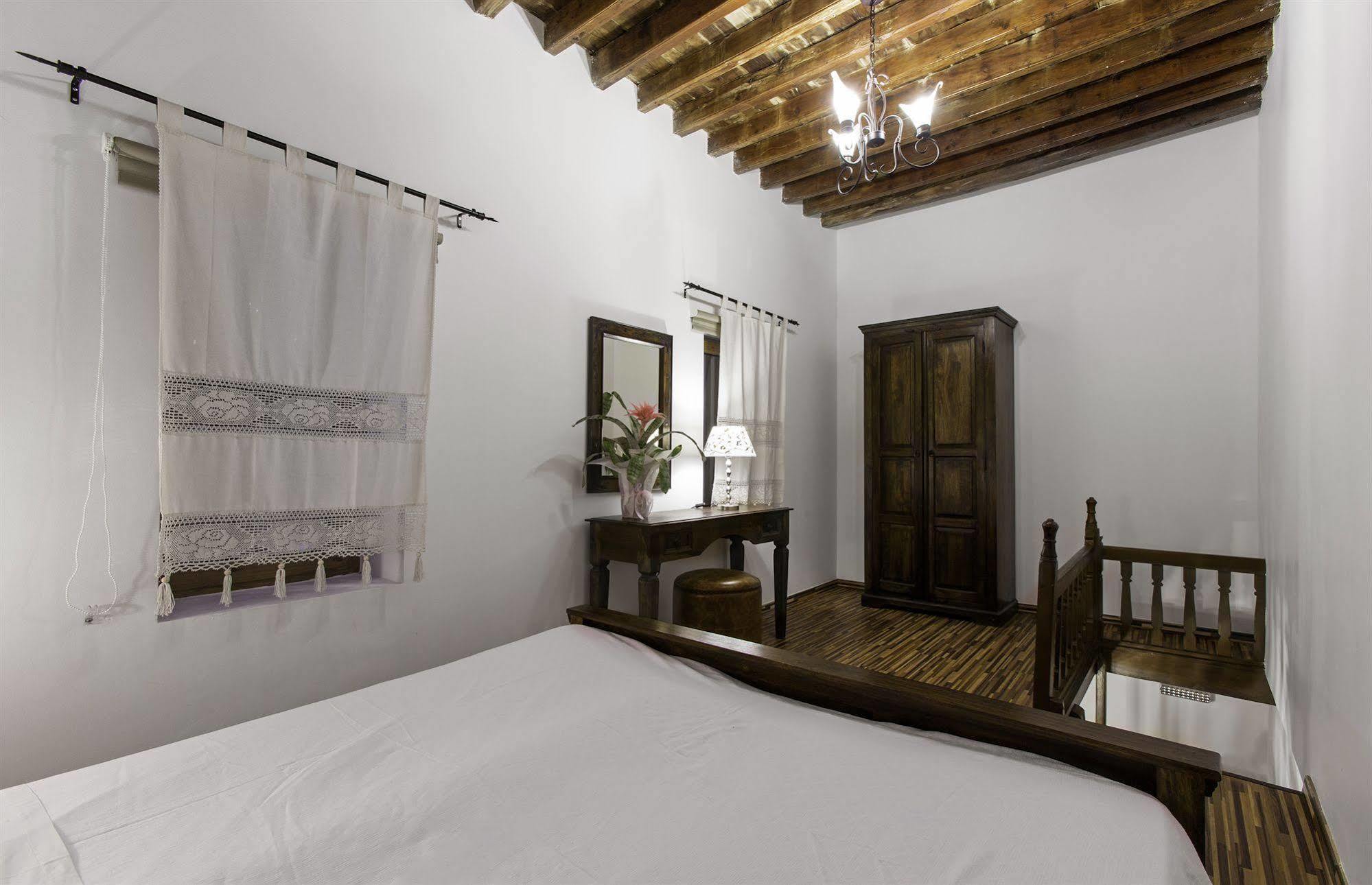 Lindos Boutique - Adults Only Apartment Bagian luar foto